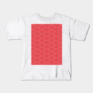red seigaiha japanese wave pattern Kids T-Shirt